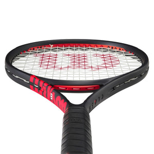 Wilson Clash 100 Pro V3 Tennis Racquet Handle